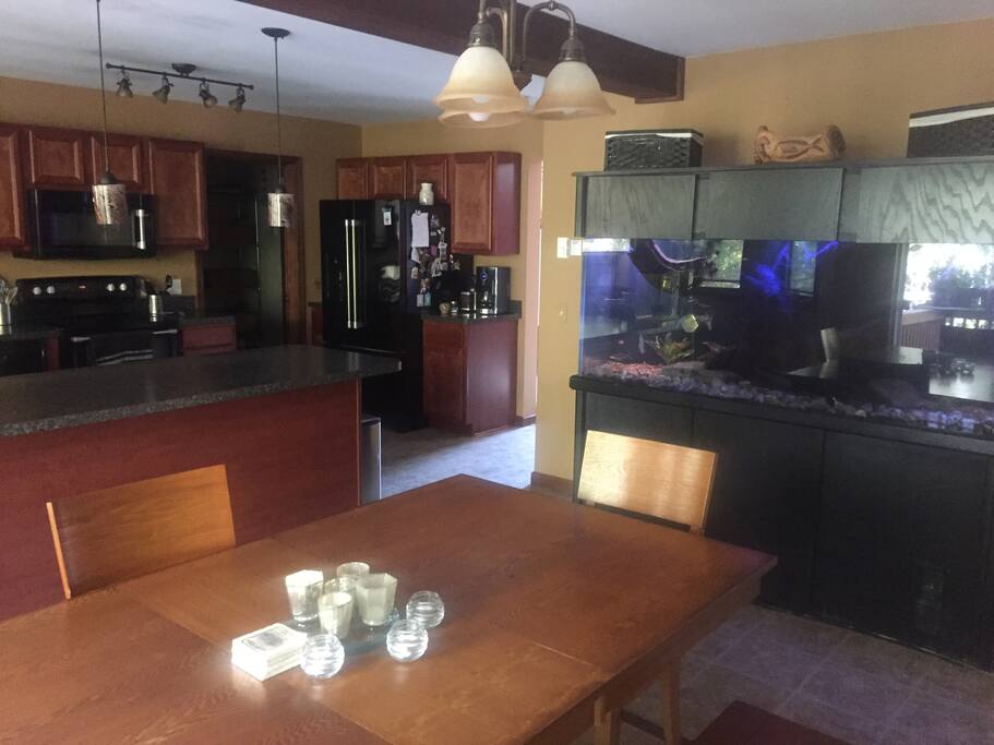 Kitchen & Dining Area