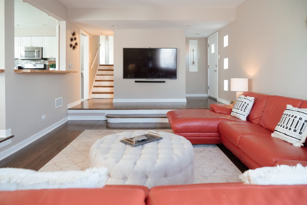 Living Room, Large HD TV with Netflix