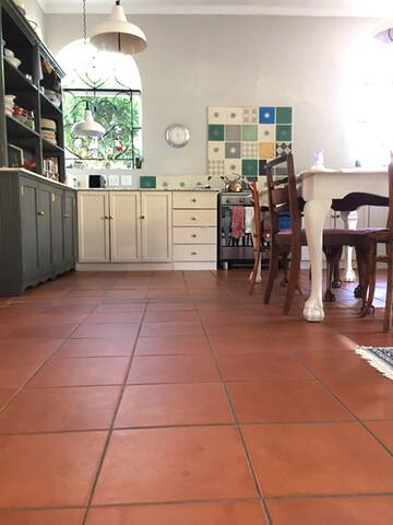 Perfectly positioned Bakoven home gallery image 5