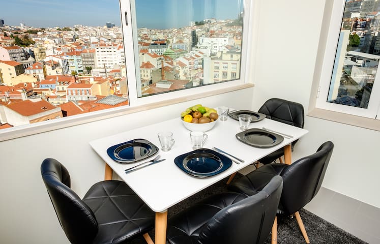 Top Floor City Center Apartment with Amazing Views