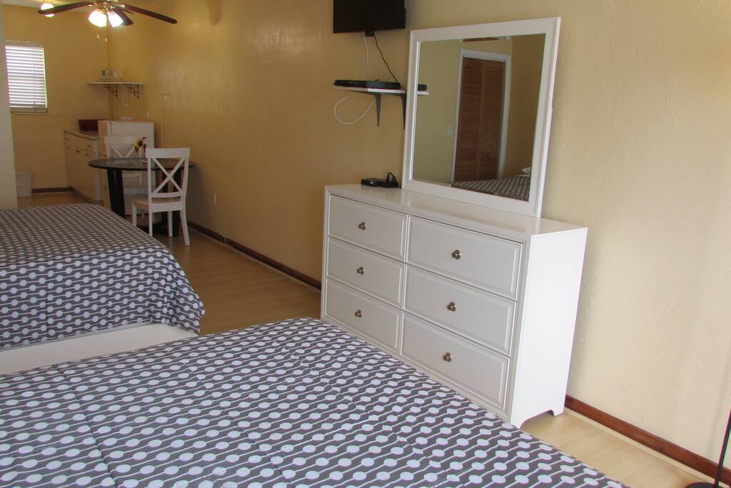 Double Queen Room