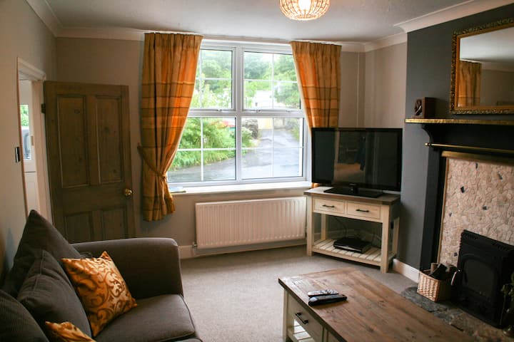 Shoreside Cottage - Isle of Man