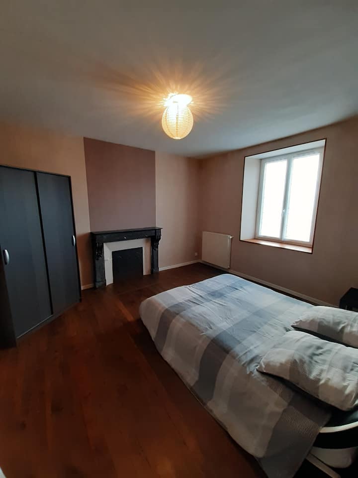 ห้องนอน 2 (Bedroom 2)