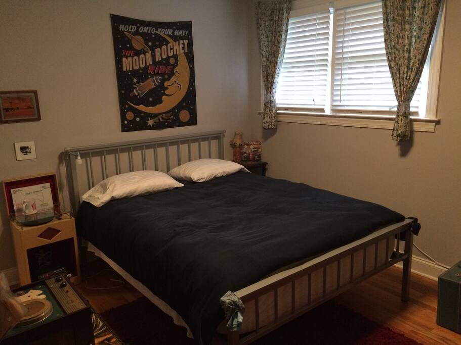 Guest bedroom