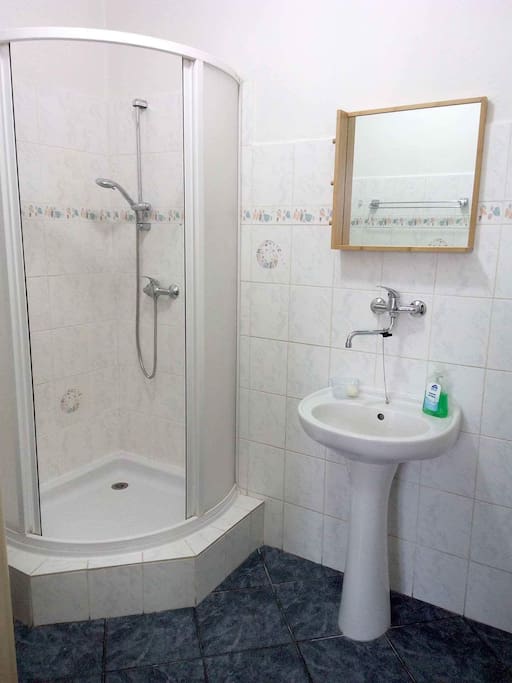 Sprchový kout
