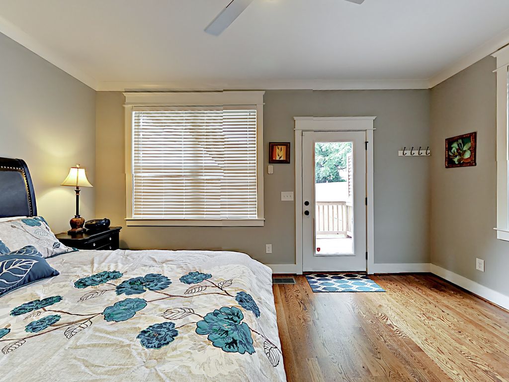 Задна врата