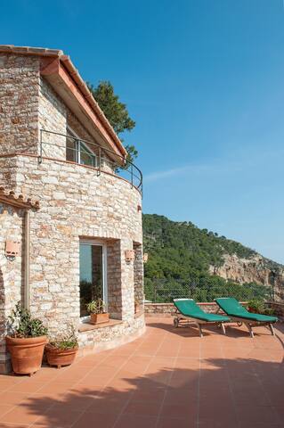 Fantástica vista mar en una gran y cómoda casa gallery image 3