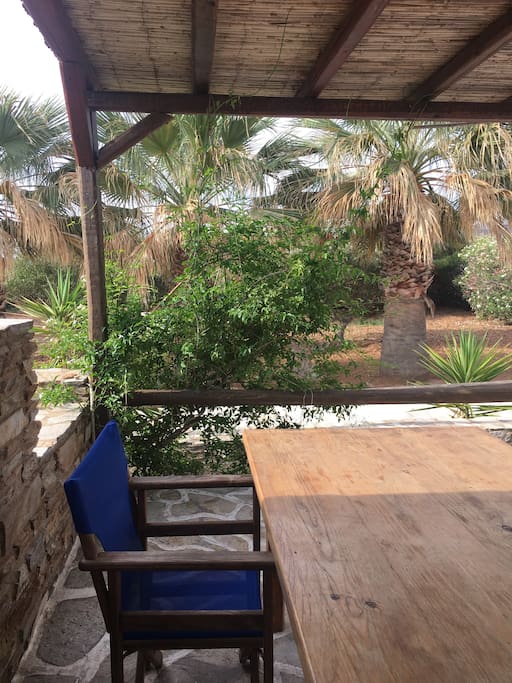 Sitting in the shade of the terrasse on the ground floor.