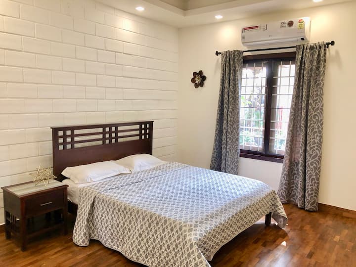 غرفة نوم في الطابق الأرضي 1