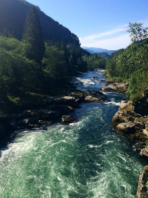 Det er vill og vakker natur på Vestlandet.