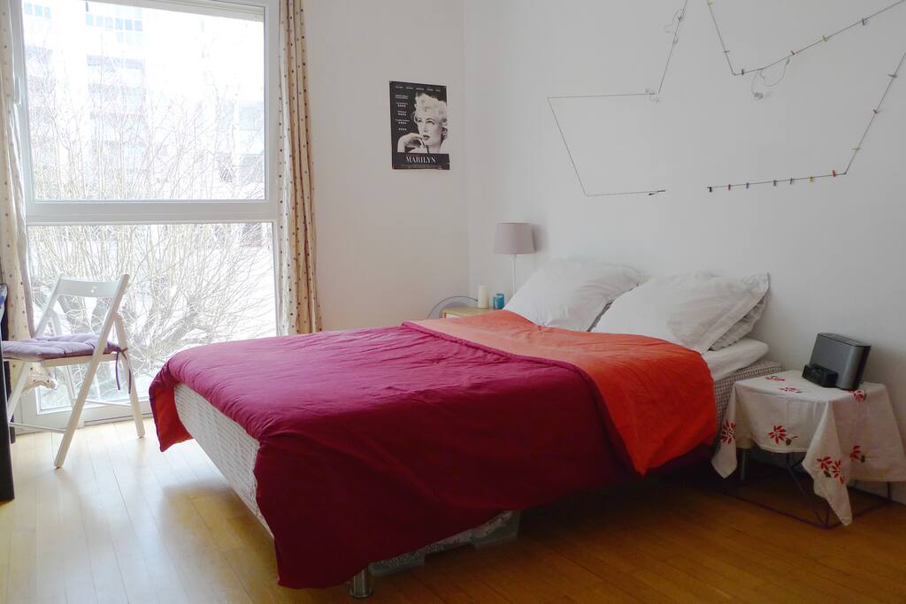 La chambre 1/The Bedroom 1