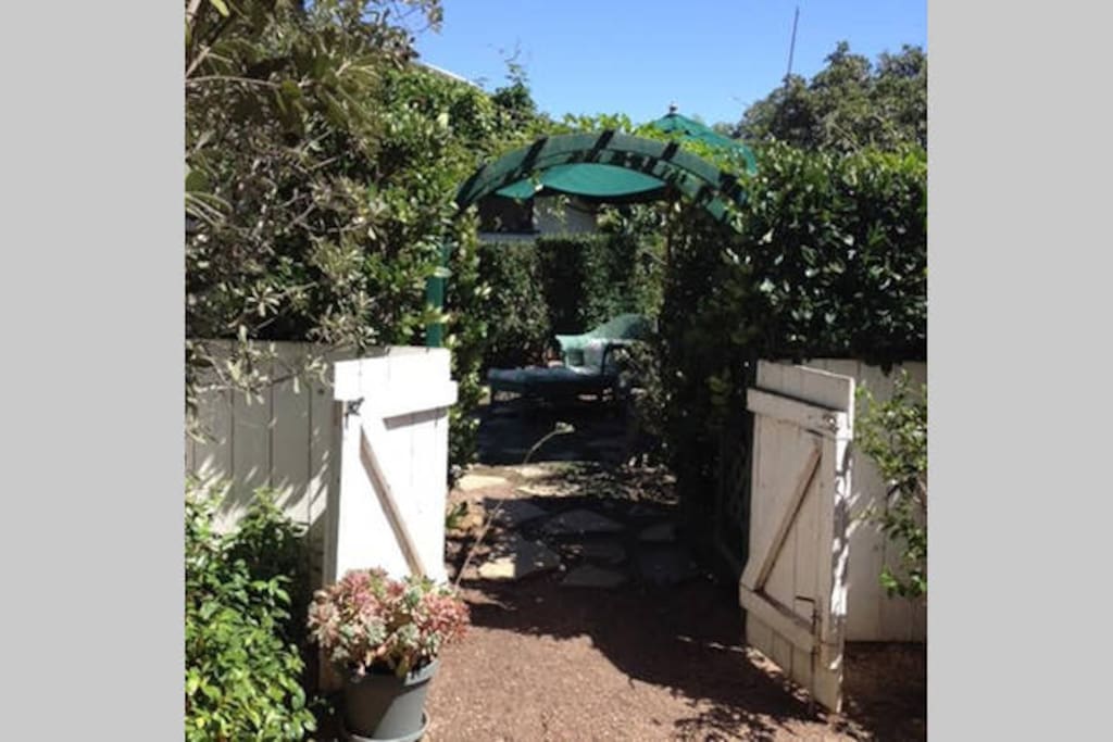 Approach from Driveway to Guest House area