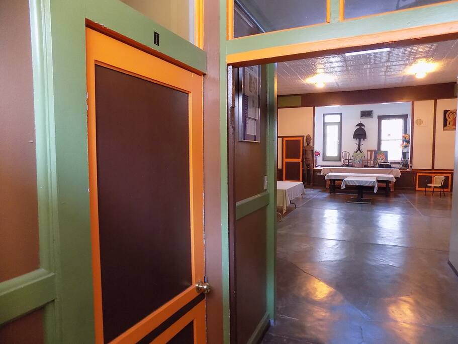 Exiting to the left going into Union Hall.