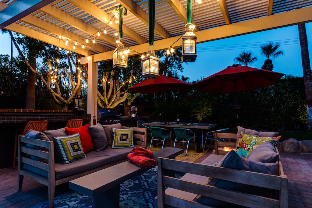 Super private outdoor space great for entertaining.