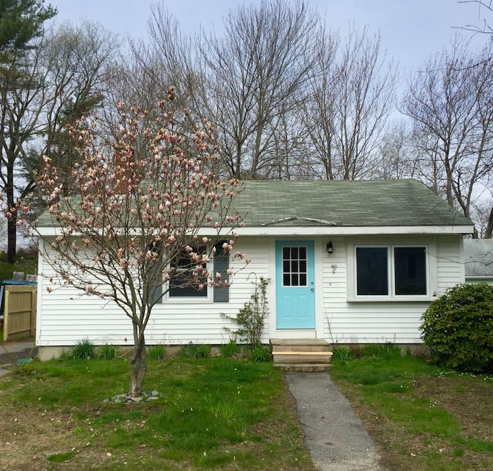 Cheery, welcoming exterior.