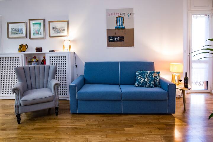 Your Secret Pantheon,200 meters to Pantheon gallery image 3