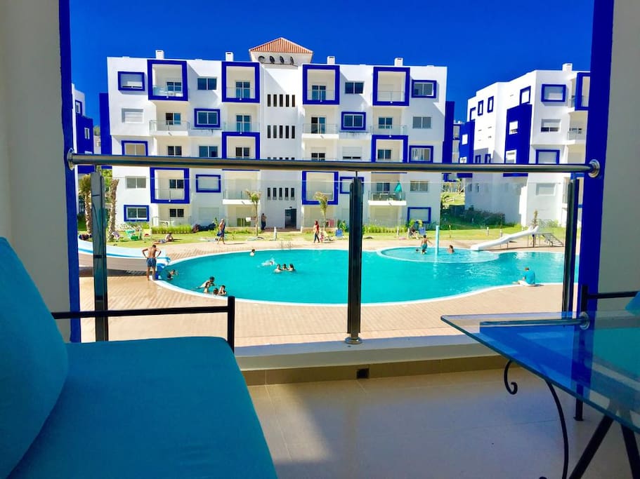 Appartement avec vue sur piscine au 2ème étage