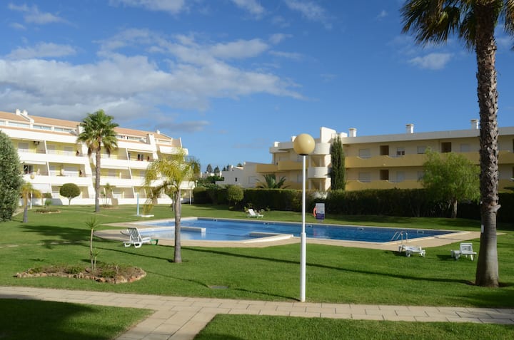 Apartment with Pool, Beach and Golf
