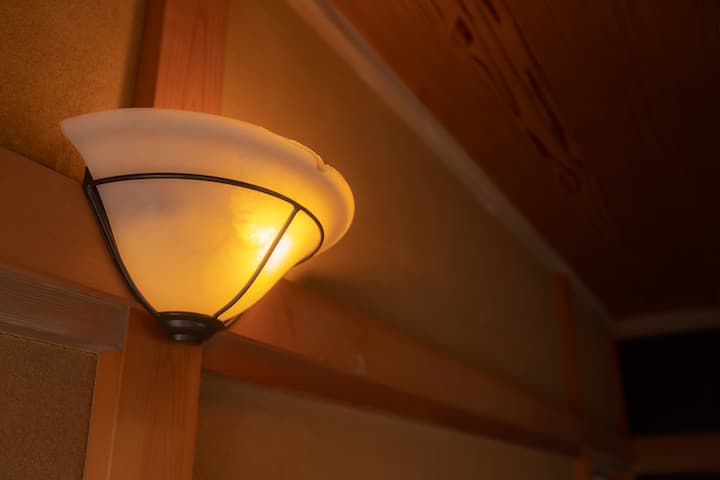 Illuminazione indiretta per rilassarsi.