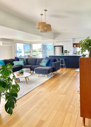 Coastal Escape. gallery image 4