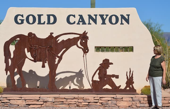 Gold Canyon Suite w/separate entry.