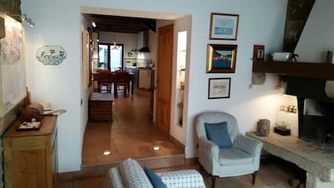 Successful Airbnb property: Cozy house in l'Escala in L'escala