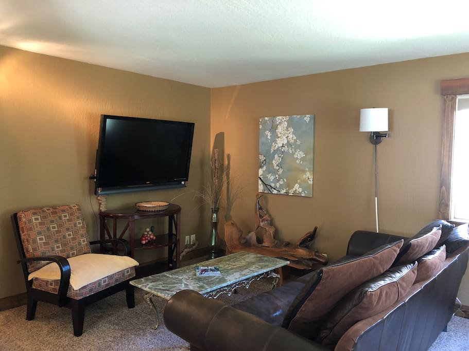 TV area equipped with Amazon Fire Stick and WiFi