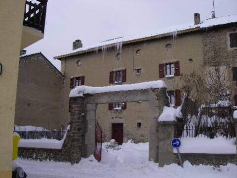 Entire House - La Maison Bleue