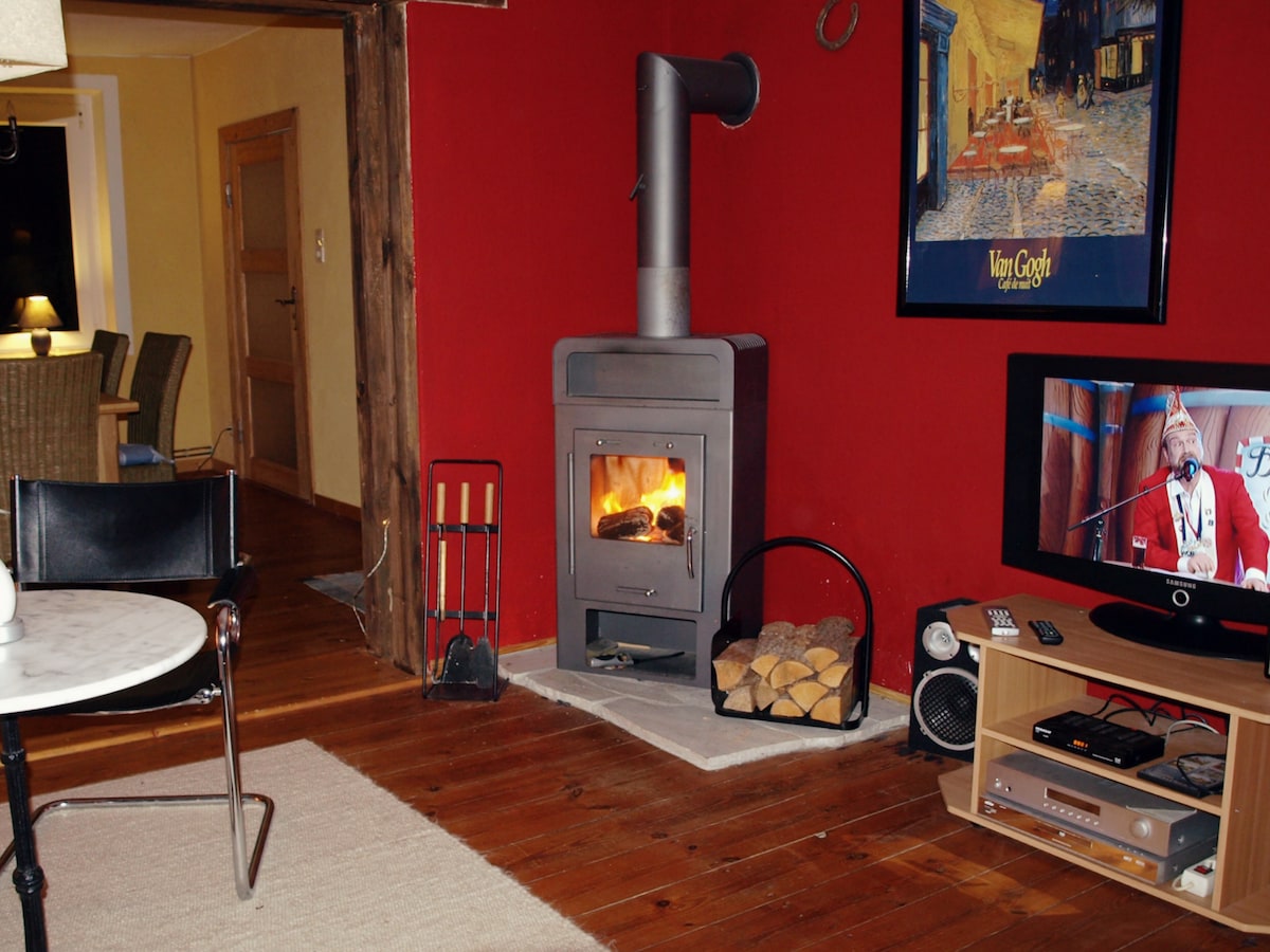 Erfolgreiche Airbnb-Immobilie: 100 m2 in the country house Kranichwiese + 1000 m2 garden in Göhren Lebbin