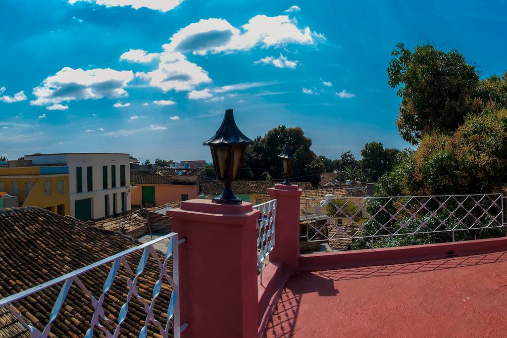 Terraza No 2
Se pueden observar hermosas vistas de la ciudad,el mar ylas montañas.