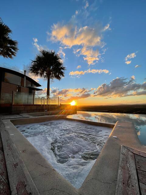 One Mile Ridge - Home with a View