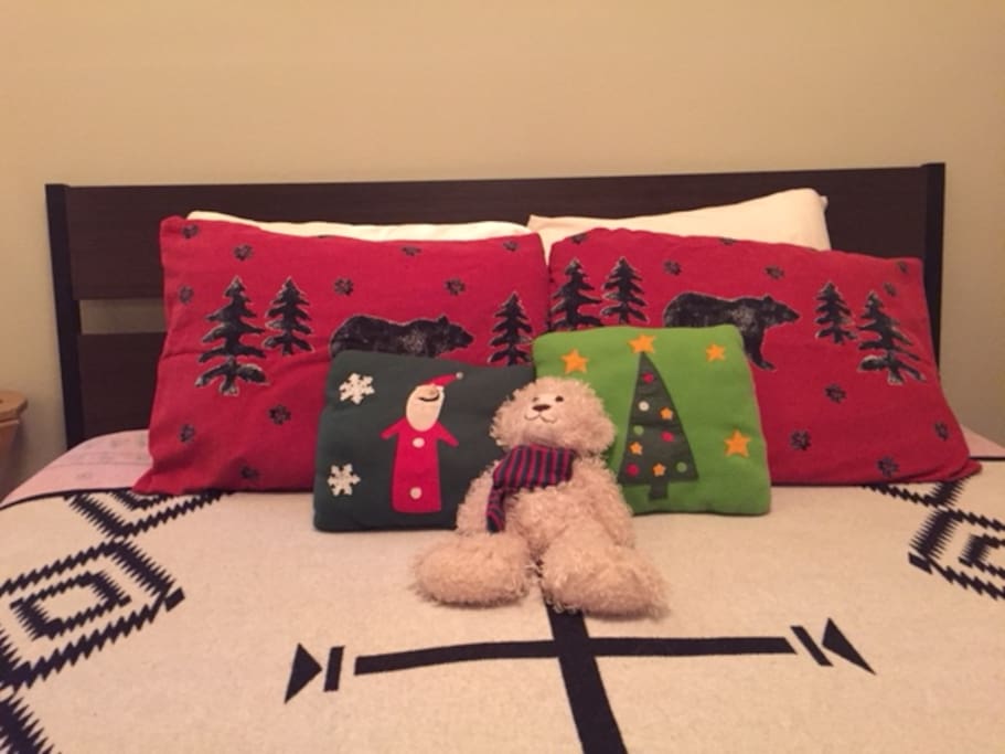 Flannel sheets and holidays bears!