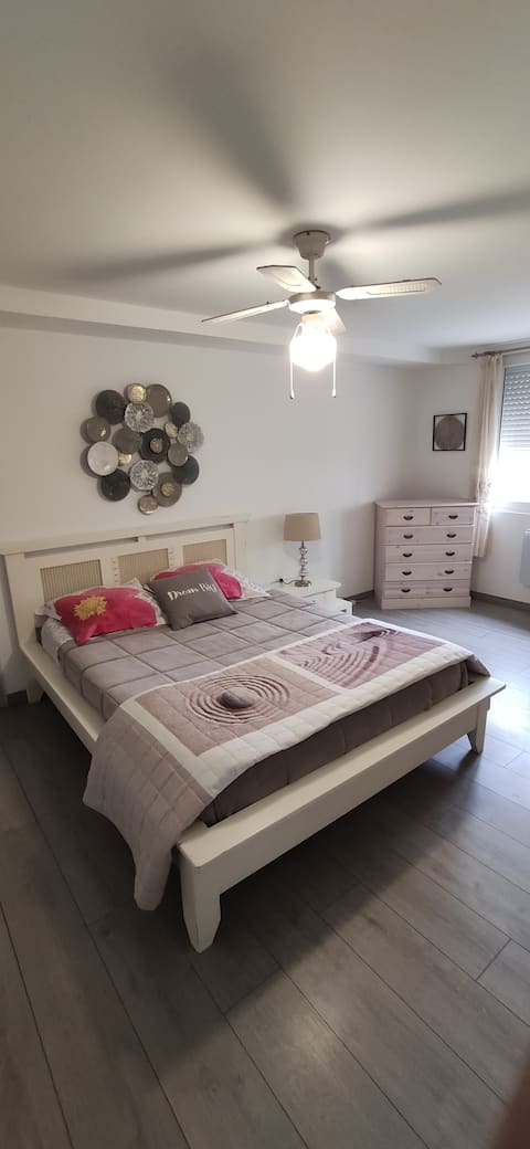 Appartement neuf, cosy, calme,  Beaujolais Village