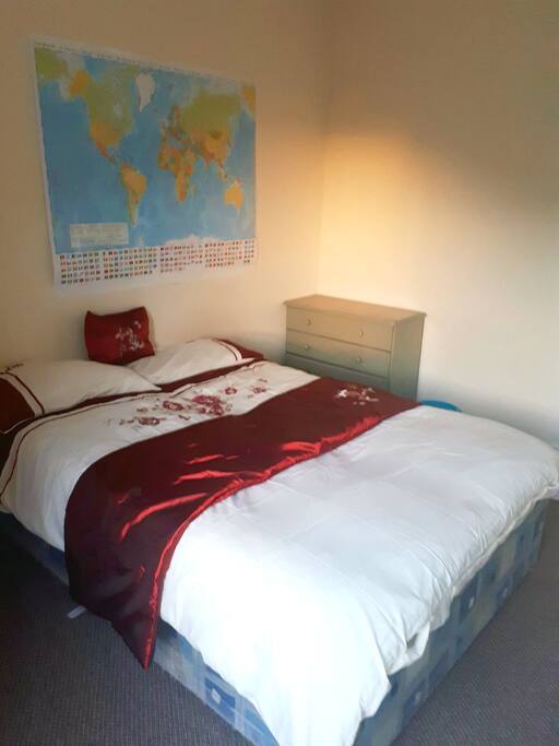 Double bedroom.