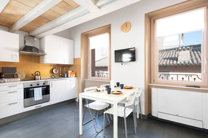 Niki O. Apartments managed Airbnb listing 3