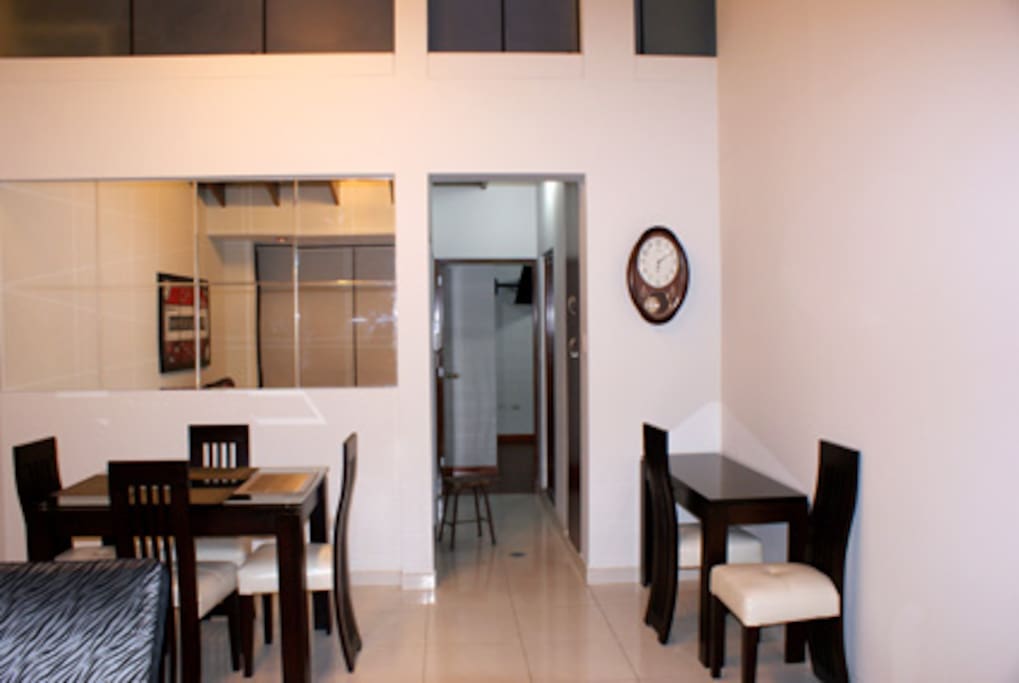 Comedor y escritorio