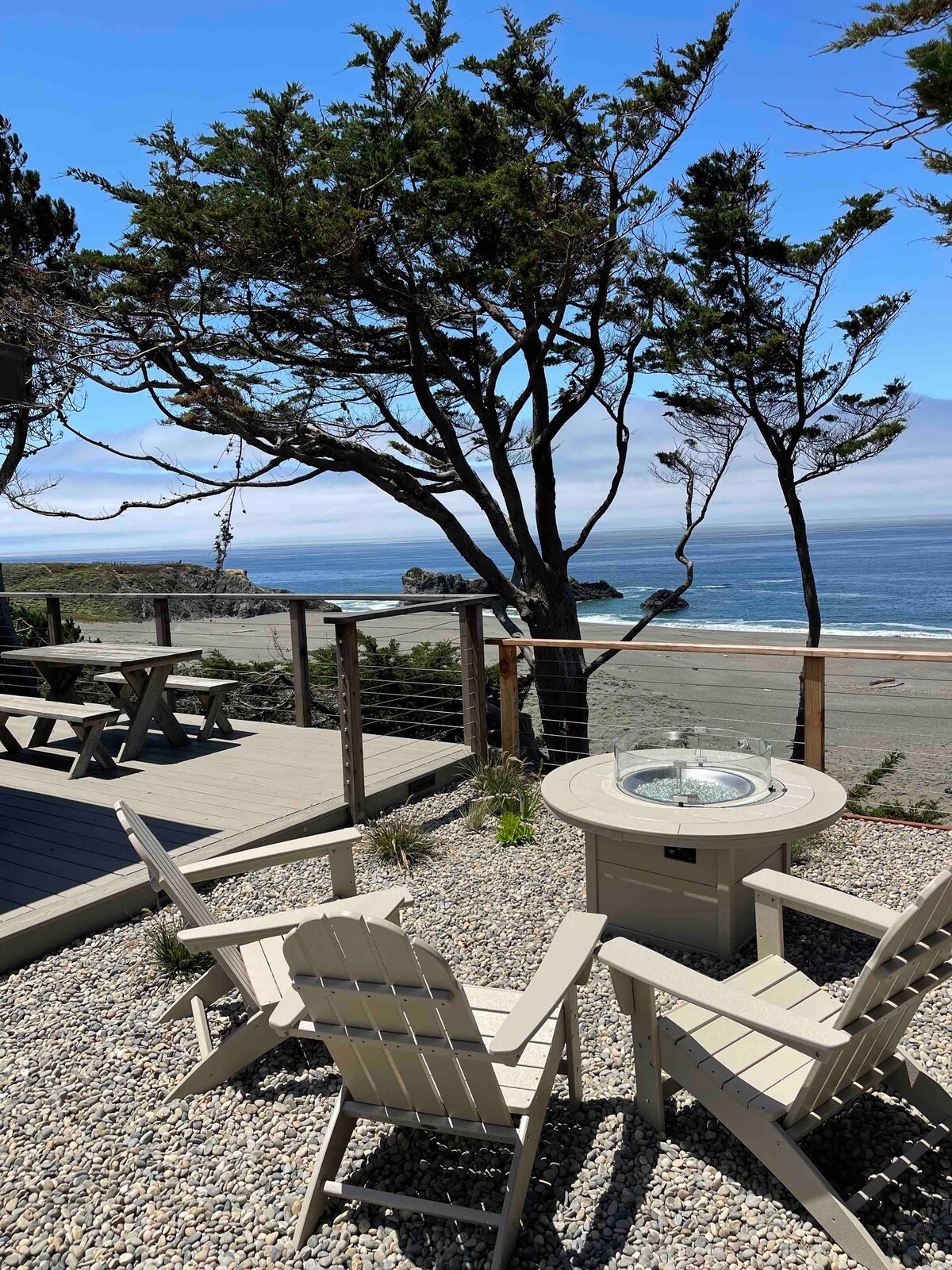 Ocean Front Paradise w Hot Tub&Fire Pit - Houses for Rent in