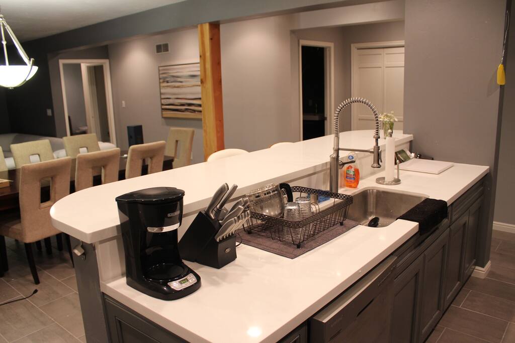 Kitchen facing family room