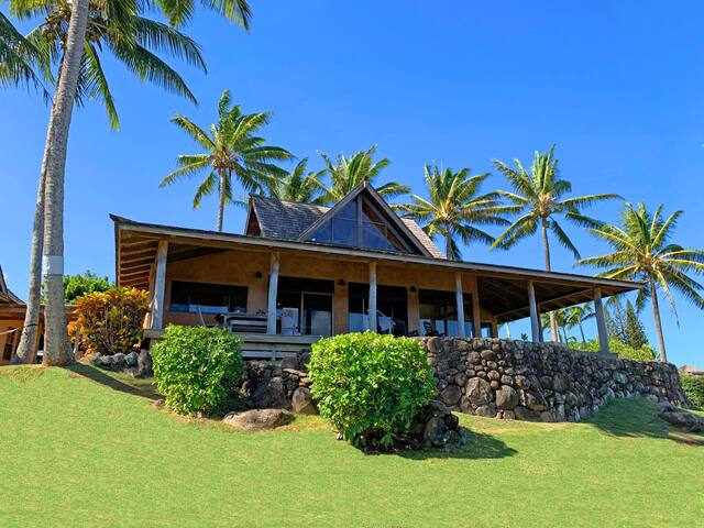 Huge views, one minute to beach gallery image 2