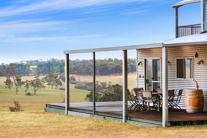 Margaret River Farmhouse – enjoy bushland escape gallery image 4
