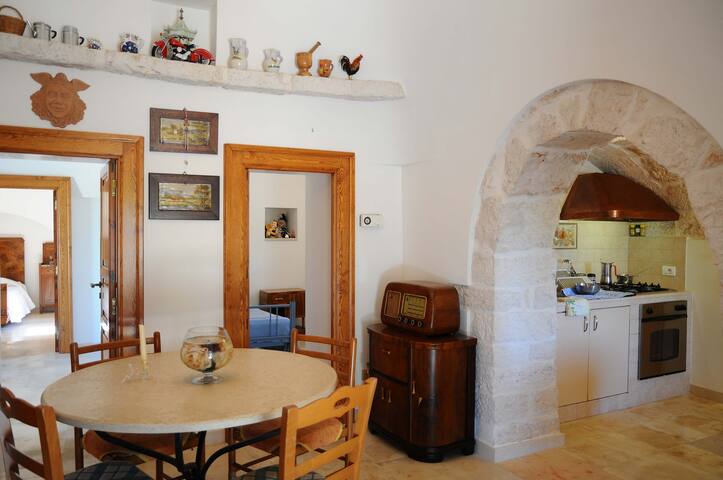 Trullo Cinquenoci in Itria Valley gallery image 3