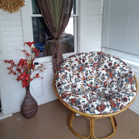 Airbnb Cedar Rapids Vacation Rentals Places To Stay Iowa