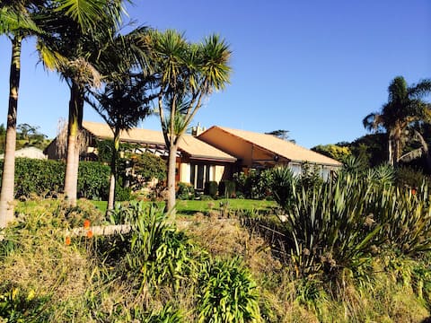 TaighNaMara B&B 2-- a relaxing haven at the beach