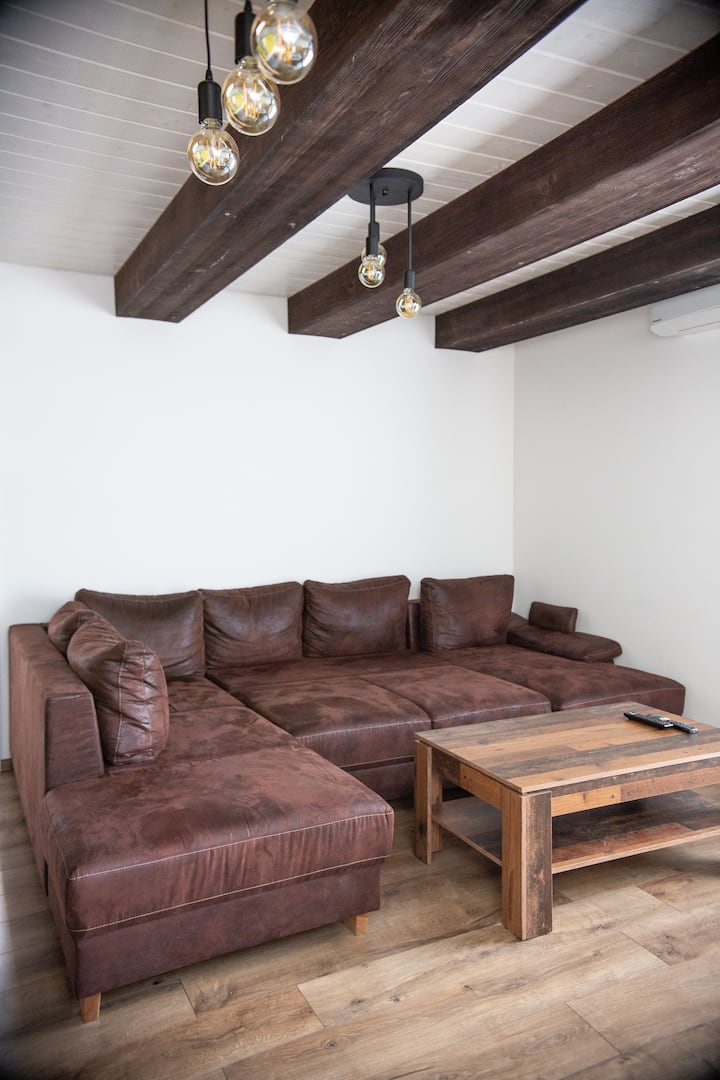 พื้นที่นั่งเล่น