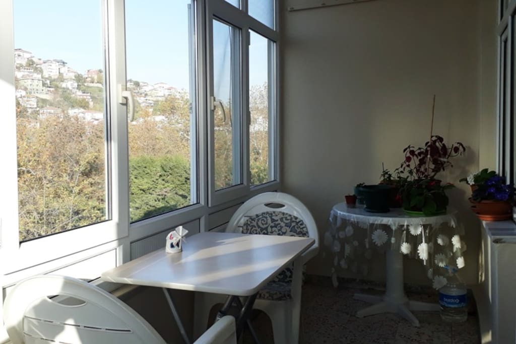 balcony