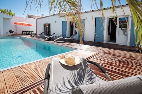 Villa with heated pool