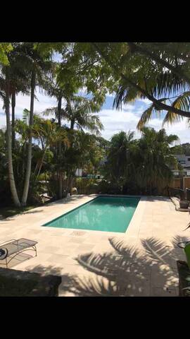 Avalon Beach Cottage easy flat 5 min walk to beach gallery image 3