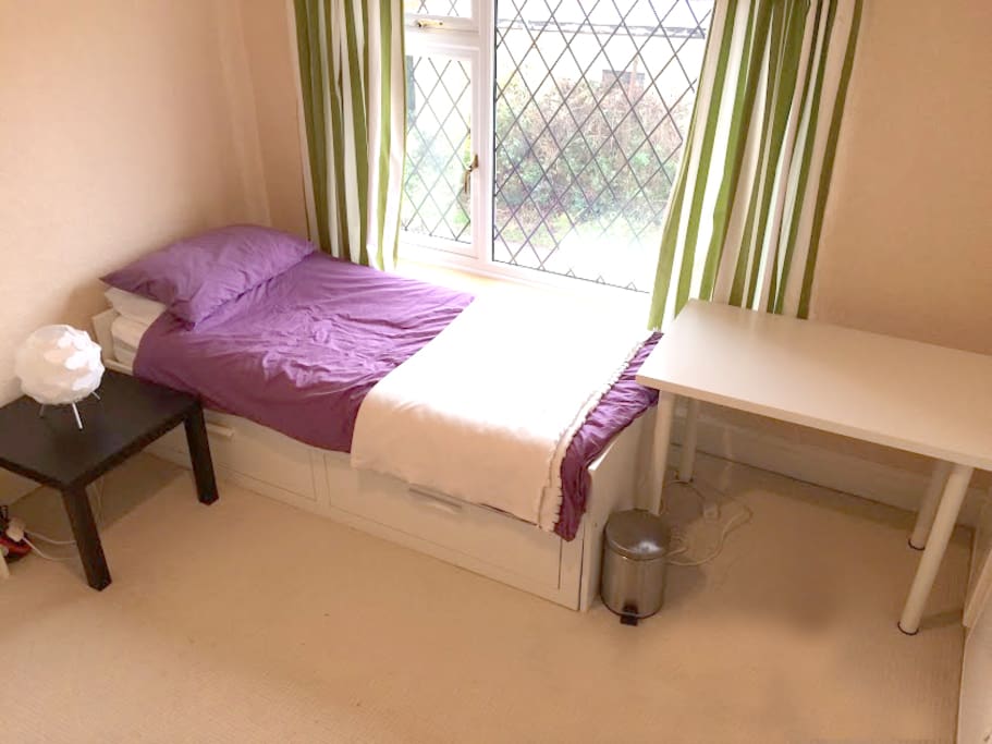 Bright And Spacious Double Room Leeds Airbnb Bright And Spacious Double Room Leeds Airbnb
