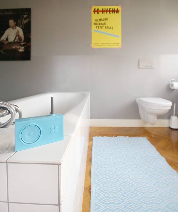Bath/toilet