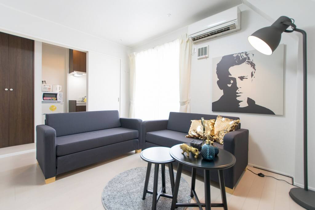 Living room for 401
